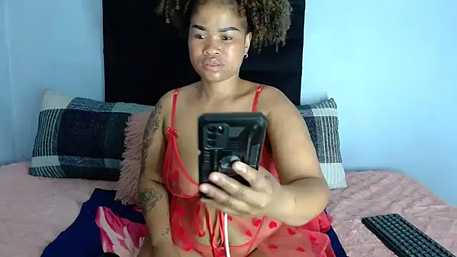 Snapshot of Loyal_Sashaa chatting on July 21, 2026, 8:04 am Loyal Sashaa online show from July 21, 2026, 8:04 am
