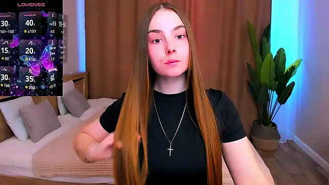 Maddy Wood  online show from March 11, 2026, 3:17 pm