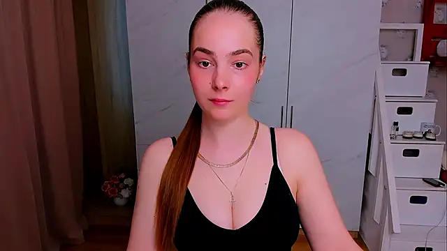 Snapshot of Maddy_Wood_ chatting on April 27, 2026, 10:13 am Maddy Wood online show from April 27, 2026, 10:13 am