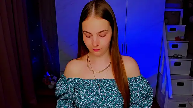 Snapshot of Maddy_Wood_ chatting on May 7, 2026, 1:47 pm Maddy Wood online show from May 7, 2026, 1:47 pm