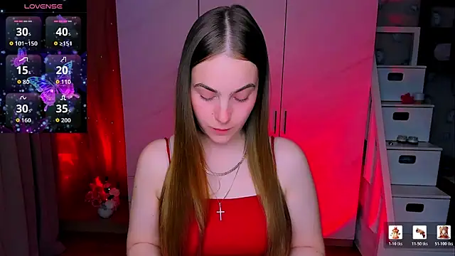 Snapshot of Maddy_Wood_ chatting on May 6, 2026, 5:28 pm Maddy Wood online show from May 6, 2026, 5:28 pm