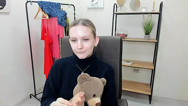 MarieeAllen online show from February 19, 2026, 2:03 pm