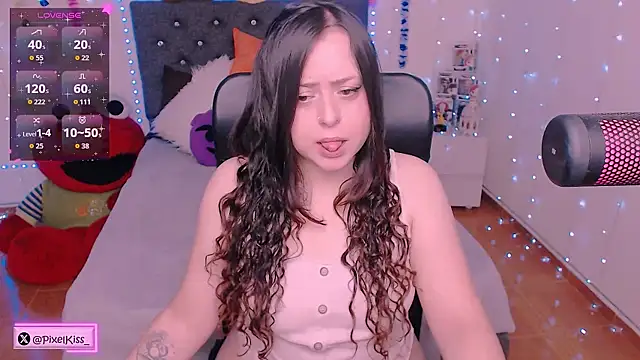 PixelKiss  online show from June 1, 2026, 10:37 am