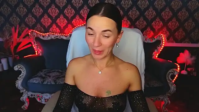 Snapshot of GracefulMichelle chatting on April 21, 2026, 2:51 am GracefulMichelle online show from April 21, 2026, 2:51 am