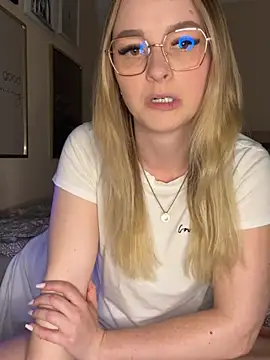 Snapshot of melanieTesss chatting on April 20, 2026, 2:29 pm melanieTesss online show from April 20, 2026, 2:29 pm