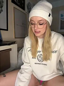 Snapshot of melanieTesss chatting on March 29, 2026, 11:23 am melanieTesss online show from March 29, 2026, 11:23 am