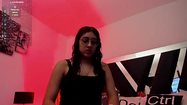 Snapshot of Mia_Iron chatting on May 14, 2026, 1:19 pm Mia Iron online show from May 14, 2026, 1:19 pm