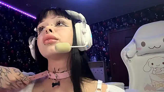 Luna Sohotti online show from February 28, 2026, 3:33 pm