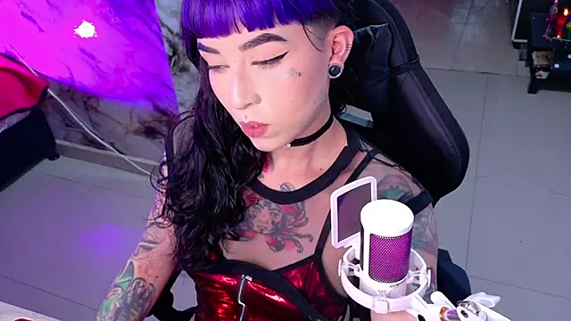 Snapshot of nova_kitttyy chatting on May 20, 2026, 1:13 am nova kitttyy online show from May 20, 2026, 1:13 am