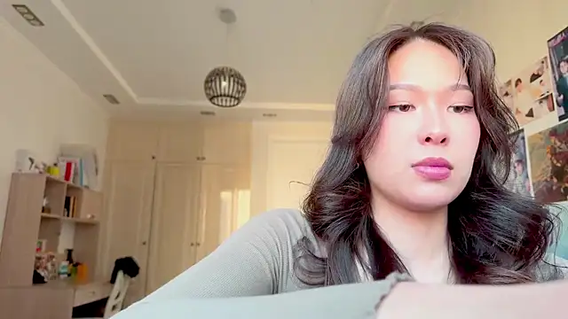 Snapshot of HannaOreo chatting on April 3, 2026, 8:32 am HannaOreo online show from April 3, 2026, 8:32 am