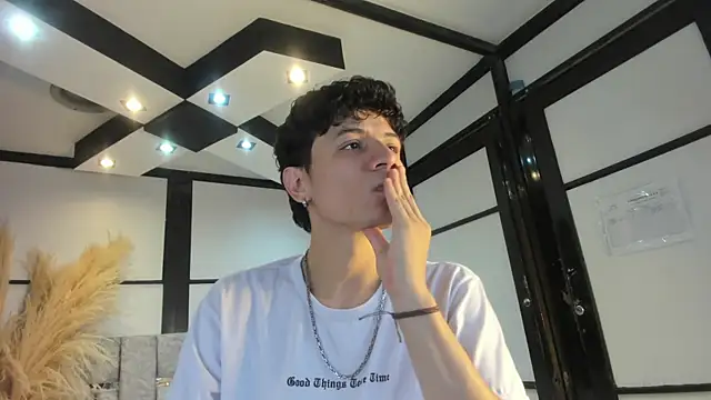 Snapshot of Angel_St1 chatting on May 11, 2026, 1:45 pm Angel St1 online show from May 11, 2026, 1:45 pm