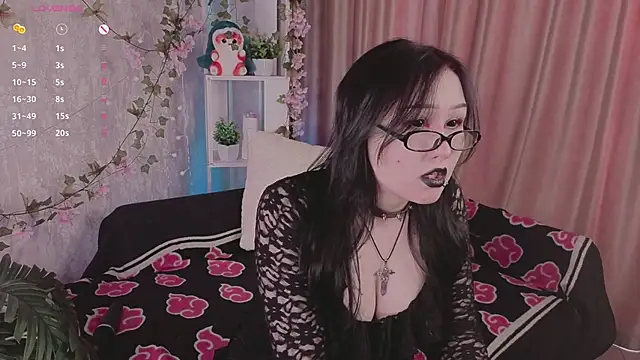 Snapshot of ThoraHaring chatting on March 23, 2026, 5:07 am ThoraHaring online show from March 23, 2026, 5:07 am