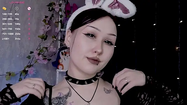 Snapshot of ThoraHaring chatting on April 7, 2026, 4:36 am ThoraHaring online show from April 7, 2026, 4:36 am