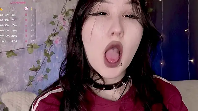 Snapshot of ThoraHaring chatting on April 9, 2026, 6:19 am ThoraHaring online show from April 9, 2026, 6:19 am