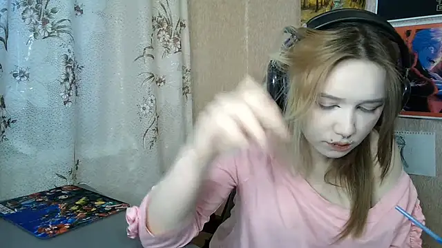 Snapshot of MilaTyan chatting on April 27, 2026, 3:54 pm MilaTyan online show from April 27, 2026, 3:54 pm