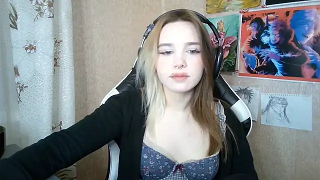 Snapshot of MilaTyan chatting on April 12, 2026, 6:11 pm MilaTyan online show from April 12, 2026, 6:11 pm