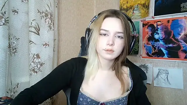 Snapshot of MilaTyan chatting on April 30, 2026, 8:57 pm MilaTyan online show from April 30, 2026, 8:57 pm
