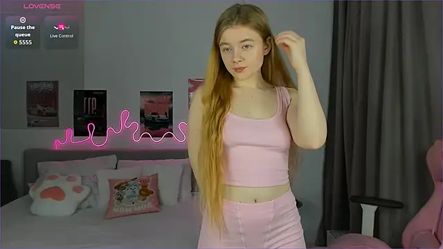 Snapshot of EvaRaee chatting on March 17, 2026, 4:04 am EvaRaee online show from March 17, 2026, 4:04 am