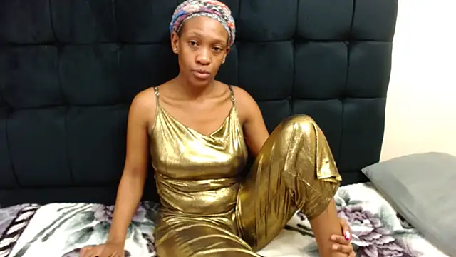 OnionBooty3573 online show from May 11, 2026, 6:05 pm