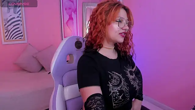  carlotta x online show from May 19, 2026, 3:24 am