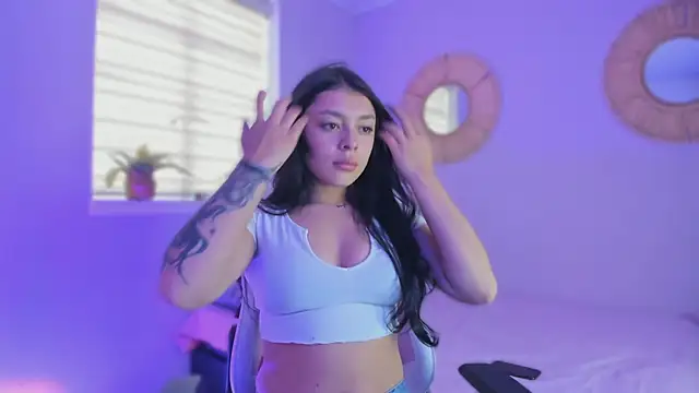 Snapshot of Lummii_ chatting on February 18, 2026, 7:10 pm Lummii online show from February 18, 2026, 7:10 pm