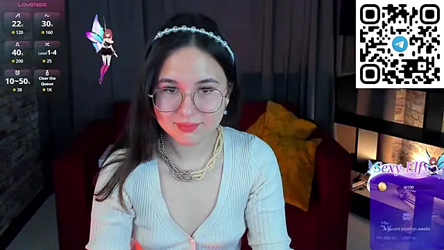 Snapshot of leylamirage chatting on April 7, 2026, 12:18 pm leylamirage online show from April 7, 2026, 12:18 pm