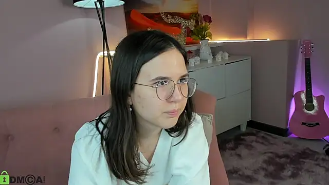 Snapshot of leylamirage chatting on March 13, 2026, 1:49 pm leylamirage online show from March 13, 2026, 1:49 pm