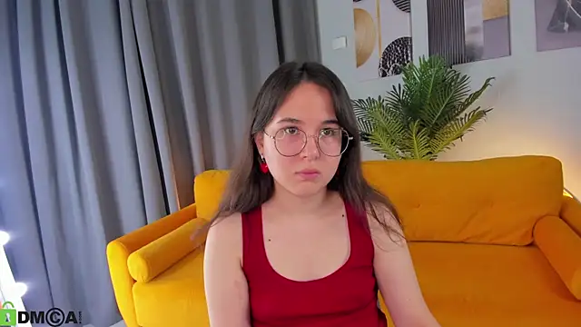 Snapshot of leylamirage chatting on May 3, 2026, 12:20 pm leylamirage online show from May 3, 2026, 12:20 pm