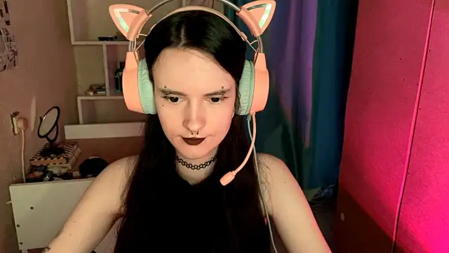 Snapshot of MabelDefina chatting on May 18, 2026, 5:13 am MabelDefina online show from May 18, 2026, 5:13 am