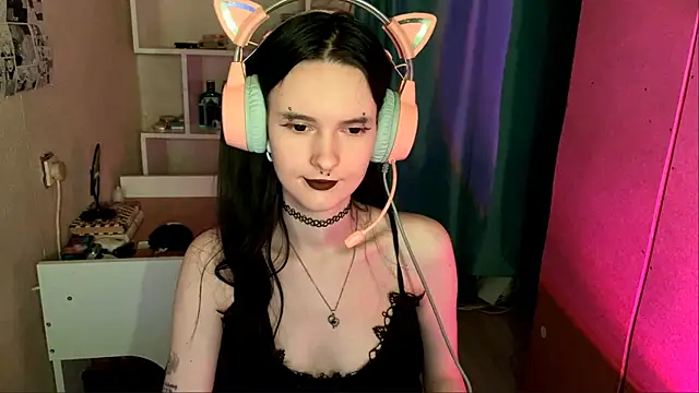 Snapshot of MabelDefina chatting on May 16, 2026, 5:39 am MabelDefina online show from May 16, 2026, 5:39 am