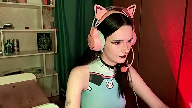 Snapshot of MabelDefina chatting on March 5, 2026, 11:07 am MabelDefina online show from March 5, 2026, 11:07 am