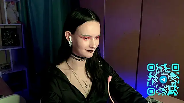 Snapshot of MabelDefina chatting on April 4, 2026, 1:06 pm MabelDefina online show from April 4, 2026, 1:06 pm