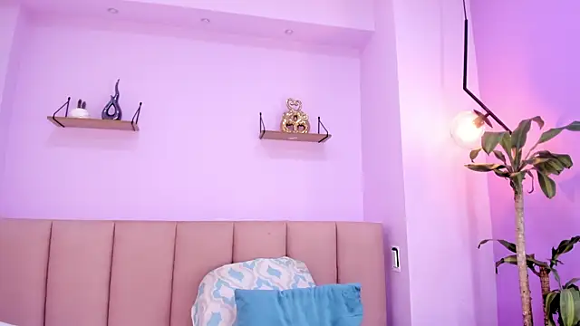 Snapshot of camila_scoth chatting on April 7, 2026, 12:29 pm camila scoth online show from April 7, 2026, 12:29 pm