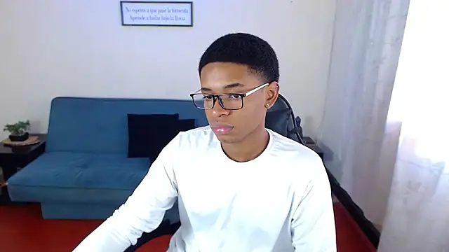 Snapshot of liiam3 chatting on February 18, 2026, 9:55 pm liiam3 online show from February 18, 2026, 9:55 pm