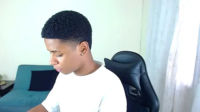 liiam3 online show from March 3, 2026, 9:00 pm