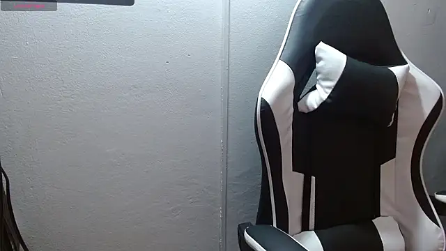 isabella barbie online show from March 17, 2026, 2:03 am