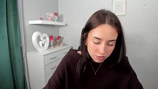 Snapshot of AdeleSolo chatting on March 27, 2026, 6:33 am AdeleSolo online show from March 27, 2026, 6:33 am