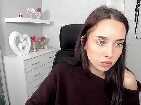 Snapshot of AdeleSolo chatting on March 31, 2026, 5:42 am AdeleSolo online show from March 31, 2026, 5:42 am