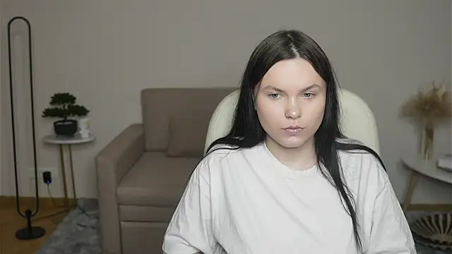 LeilaErcolani online show from February 20, 2026, 12:51 pm