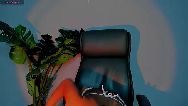 Snapshot of zara_leee chatting on April 22, 2026, 3:57 am zara leee online show from April 22, 2026, 3:57 am