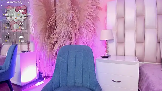 Bella  Peach online show from May 16, 2026, 4:00 am