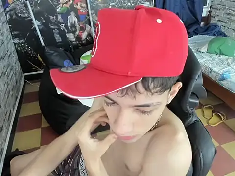 Snapshot of wex_077 chatting on April 14, 2026, 1:32 am wex 077 online show from April 14, 2026, 1:32 am