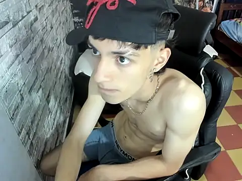 Snapshot of wex_077 chatting on March 6, 2026, 1:33 am wex 077 online show from March 6, 2026, 1:33 am