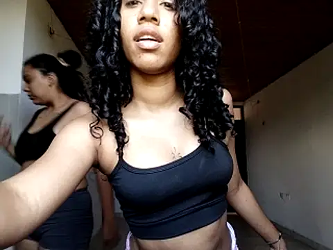 Snapshot of DinokoAndKimcyci chatting on April 1, 2026, 4:15 pm DinokoAndKimcyci online show from April 1, 2026, 4:15 pm