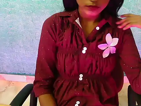 Hotsurbhi online show from April 12, 2026, 3:15 pm