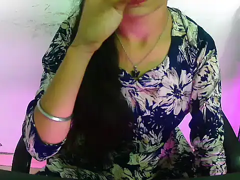 Hotsurbhi online show from March 9, 2026, 4:49 am