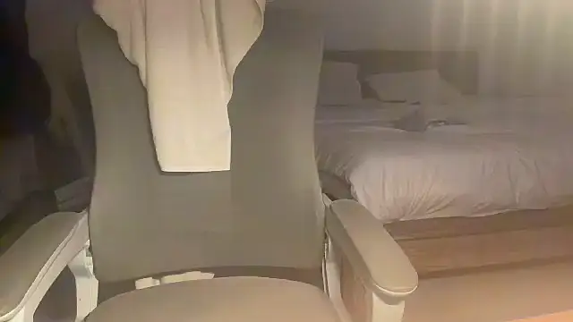 Snapshot of Anton_blond chatting on February 17, 2026, 4:15 pm Anton blond online show from February 17, 2026, 4:15 pm