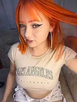 Snapshot of alysson_As chatting on May 15, 2026, 3:59 am alysson As online show from May 15, 2026, 3:59 am