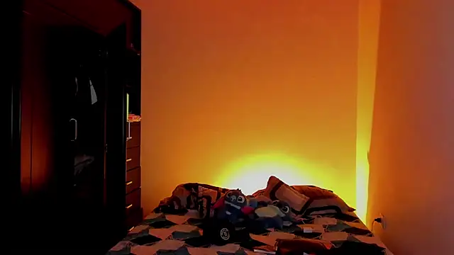 Snapshot of saradiazxxx chatting on March 25, 2026, 5:40 am saradiazxxx online show from March 25, 2026, 5:40 am