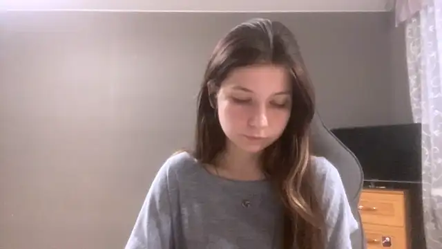 LunnaBliss online show from March 6, 2026, 3:40 pm